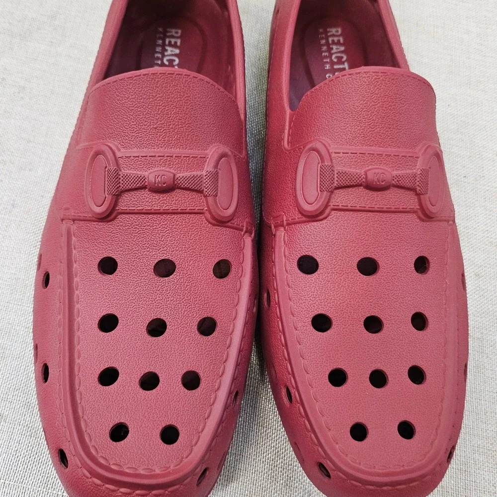 Kenneth Cole Reaction Loafers Men 12 Burgundy Water Shoes Perforated Slip-On